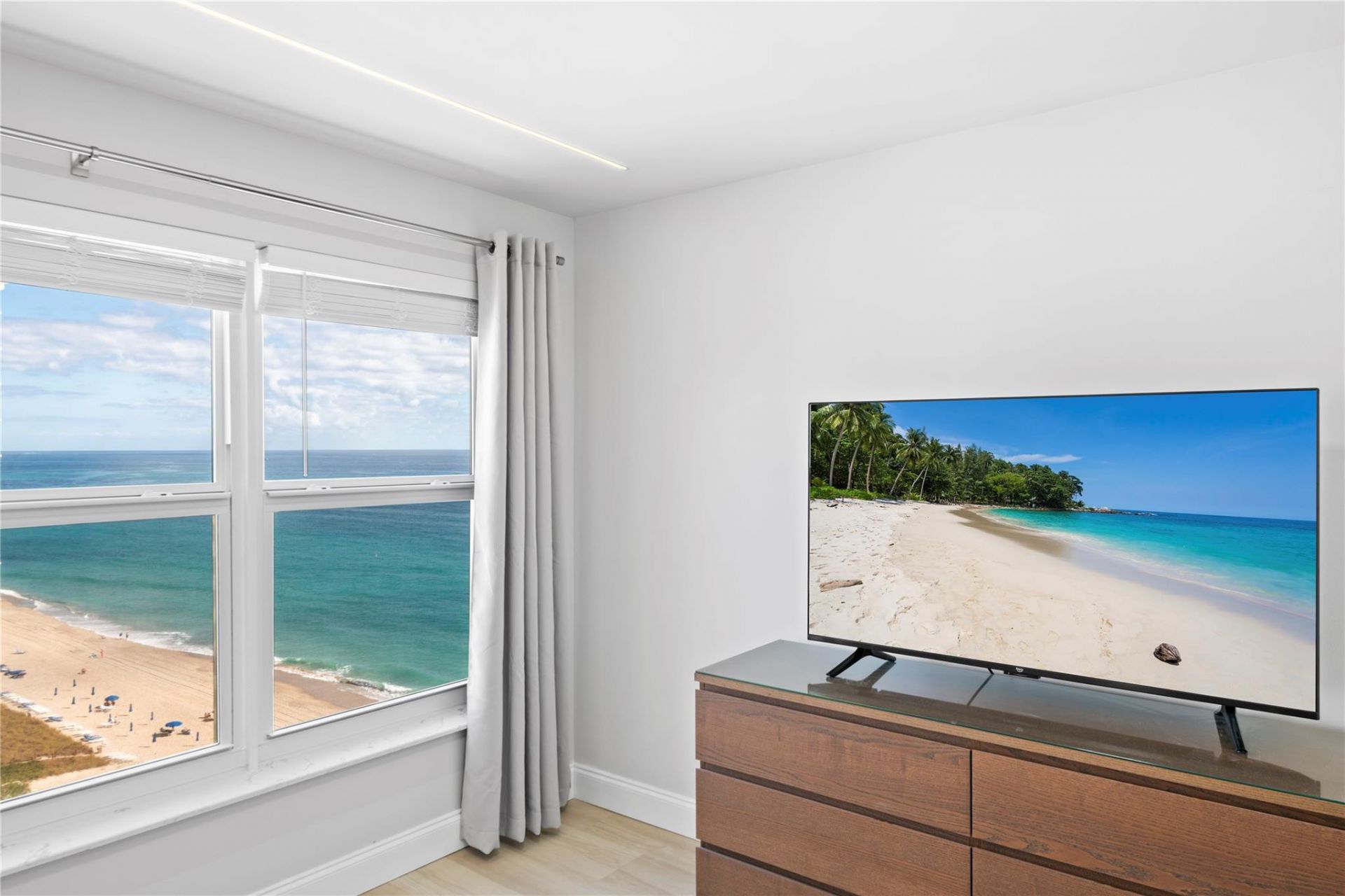 3500 Galt Ocean Drive, Unit 1516, Fort Lauderdale, FL 33308 Photo