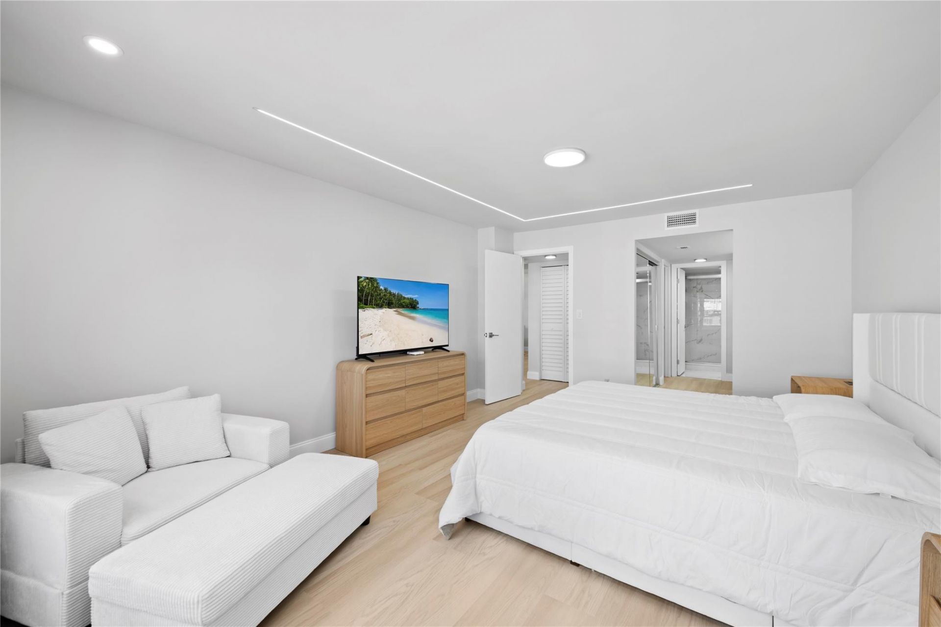 3500 Galt Ocean Drive, Unit 1516, Fort Lauderdale, FL 33308 Photo