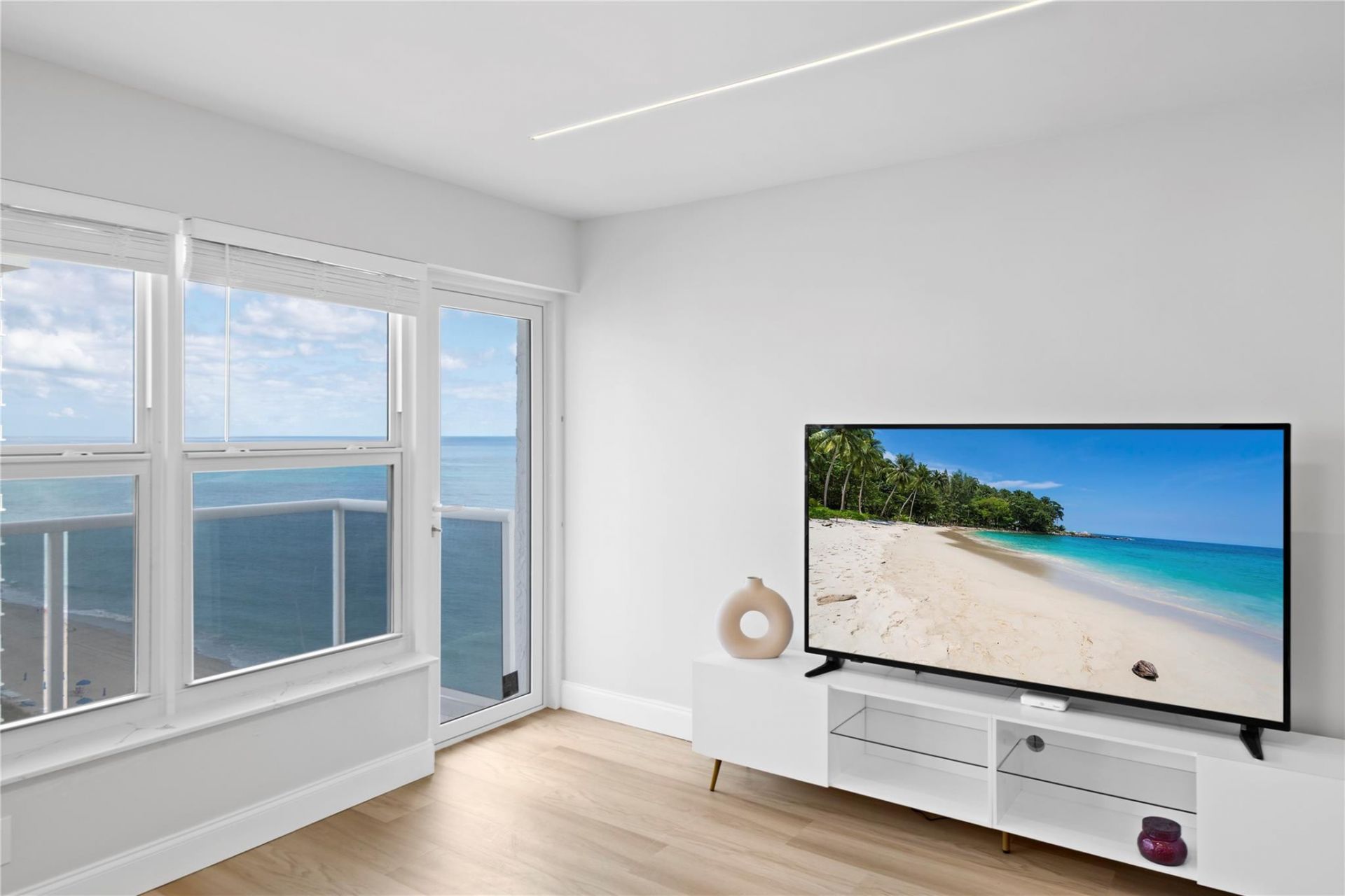 3500 Galt Ocean Drive, Unit 1516, Fort Lauderdale, FL 33308 Photo