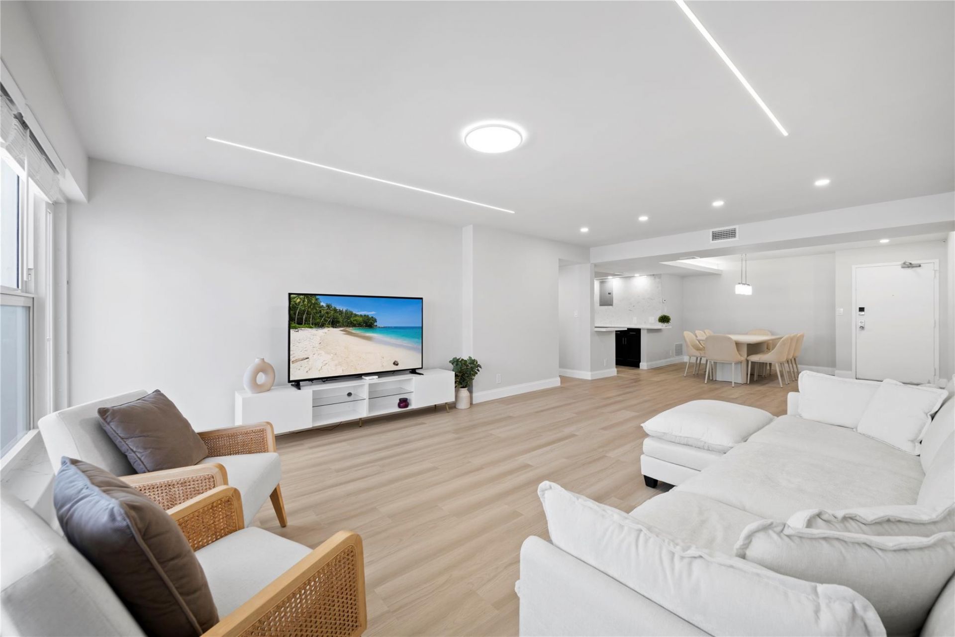 3500 Galt Ocean Drive, Unit 1516, Fort Lauderdale, FL 33308 Photo