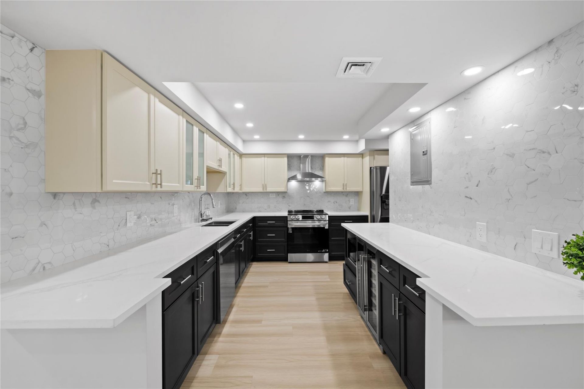 3500 Galt Ocean Drive, Unit 1516, Fort Lauderdale, FL 33308 Photo