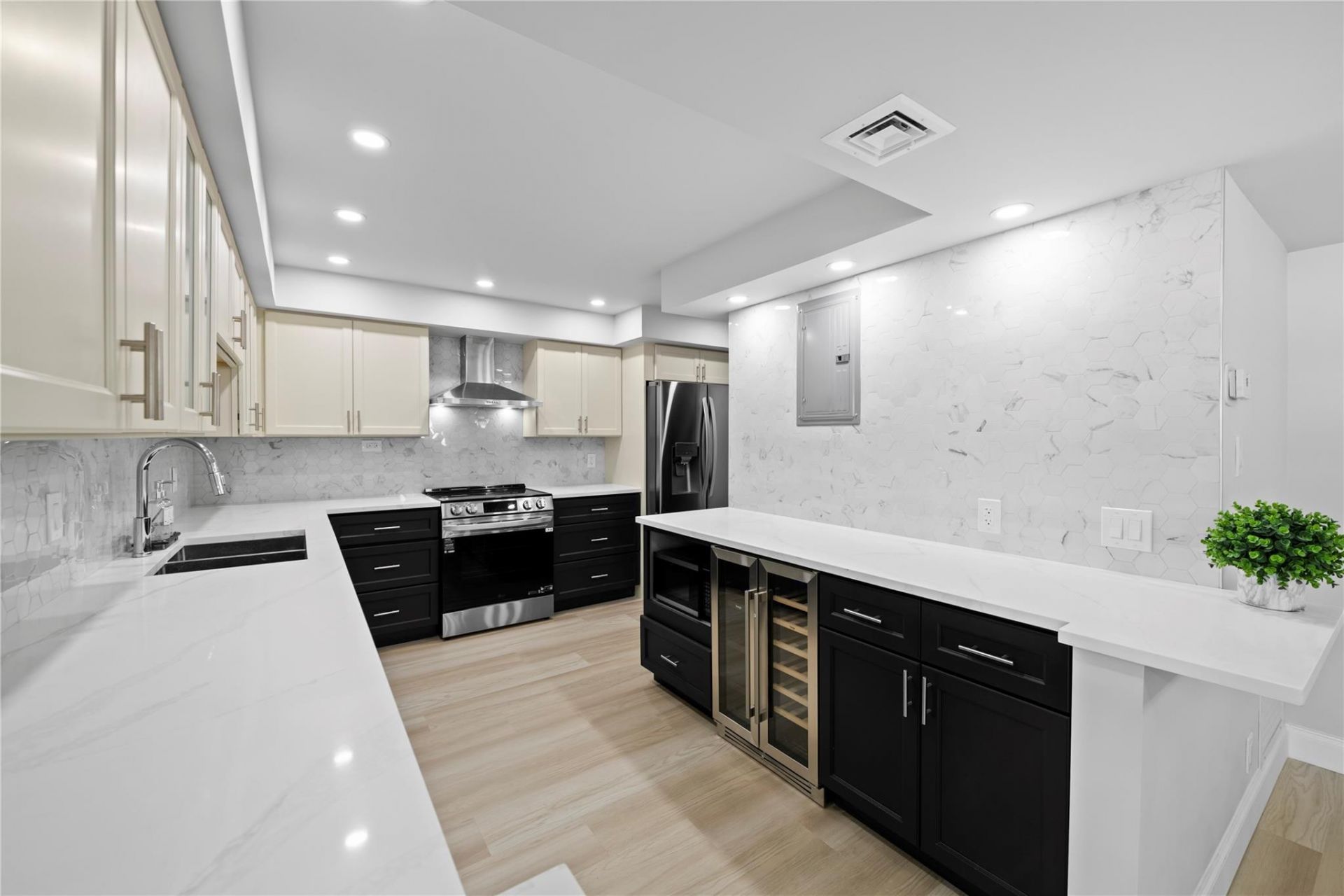 3500 Galt Ocean Drive, Unit 1516, Fort Lauderdale, FL 33308 Photo