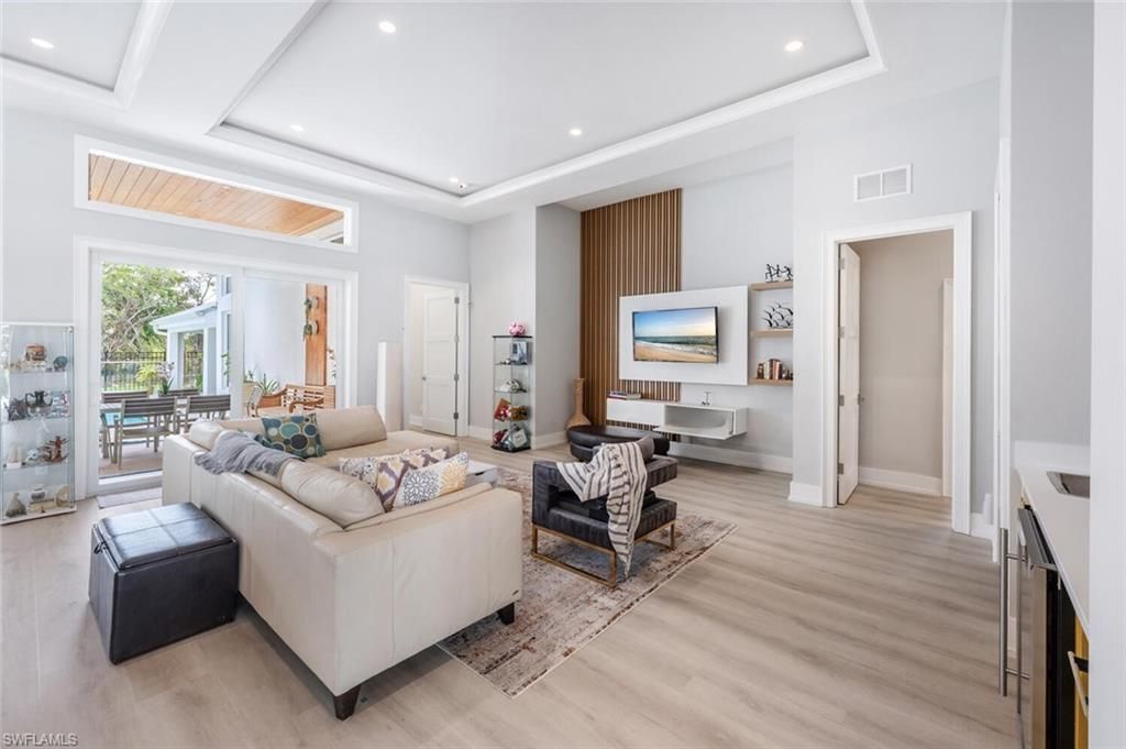 9240 The Ln, Naples, FL 34109 Photo