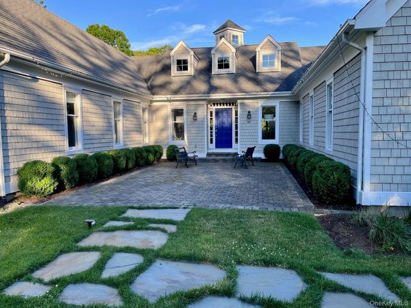 70 S Country Road , Bellport Village, NY 11713