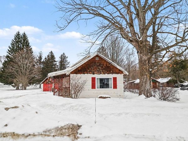 412 Brownson Avenue N, Kingsley, MI 49649