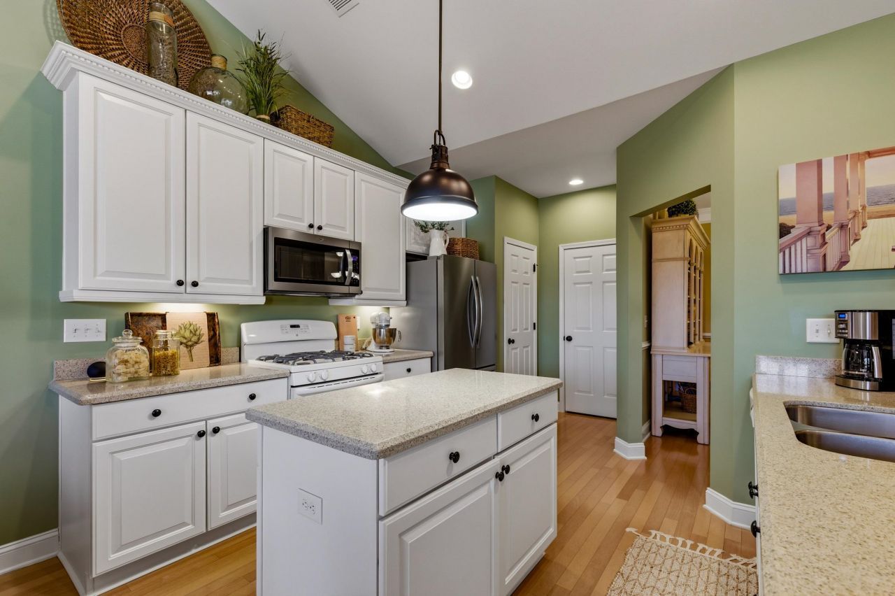 504 Poppi Point Ct.  Photo 12