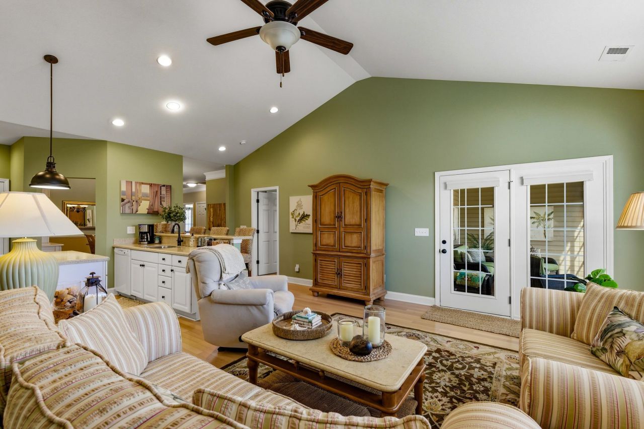 504 Poppi Point Ct.  Photo 9