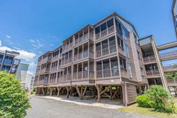 215 3rd Ave. N photo 4