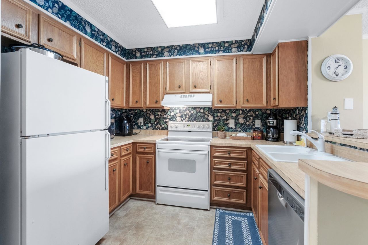 215 3rd Ave. N Photo 9