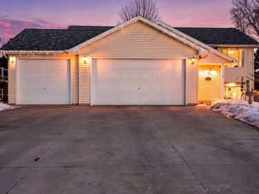 23511 Belmont Street, Hampton, MN 55031