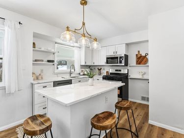 11216 Minnetonka Boulevard, Minnetonka, MN 55305