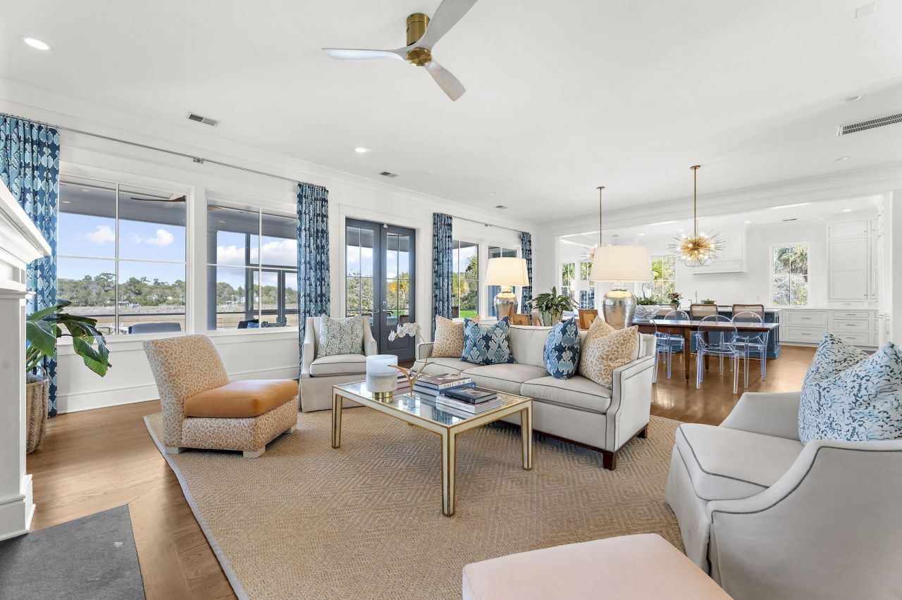 1064 N Shem Drive Photo 12