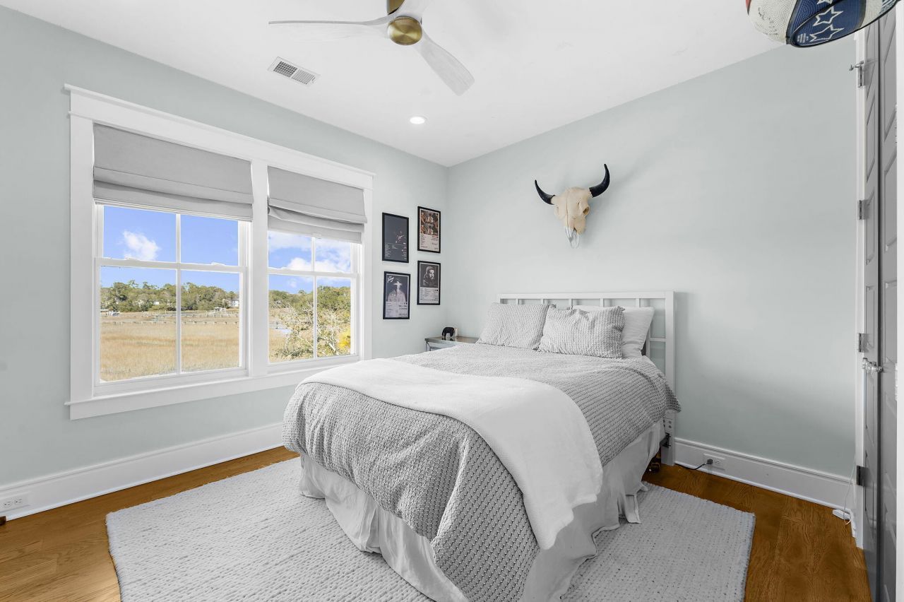 1064 N Shem Drive Photo 45