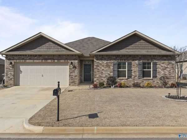 25090 Delilah Circle, Athens, AL 35613