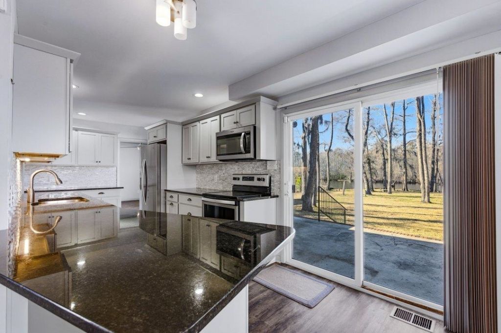 53 Smith Blvd. Photo 23