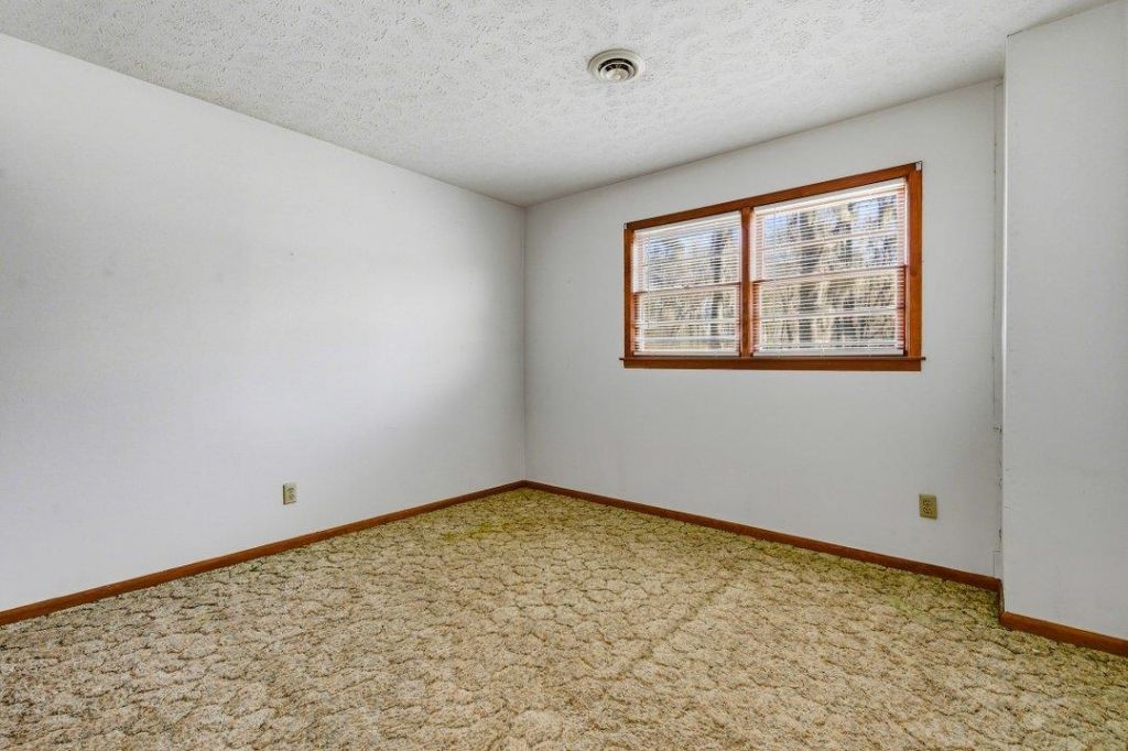 53 Smith Blvd. Photo 39