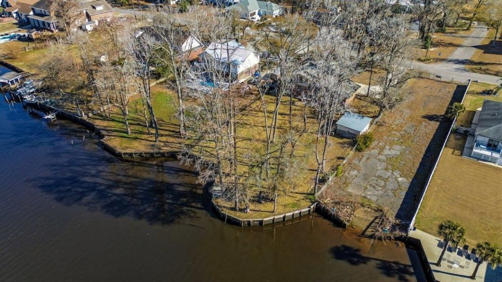 53 Smith Blvd. Photo 4