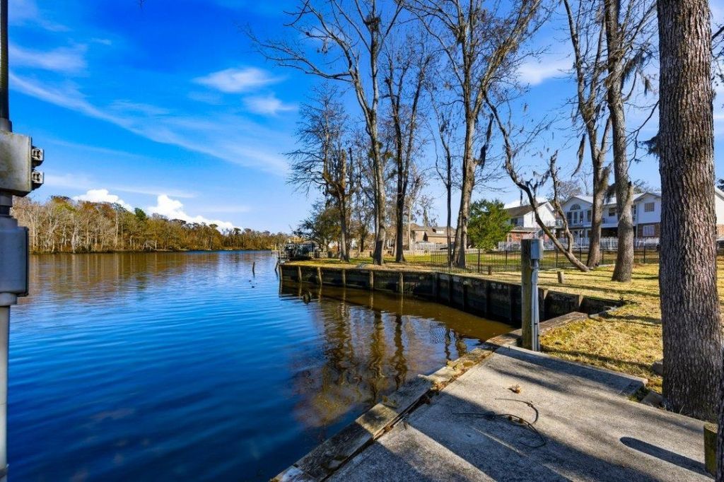 53 Smith Blvd. Photo 50