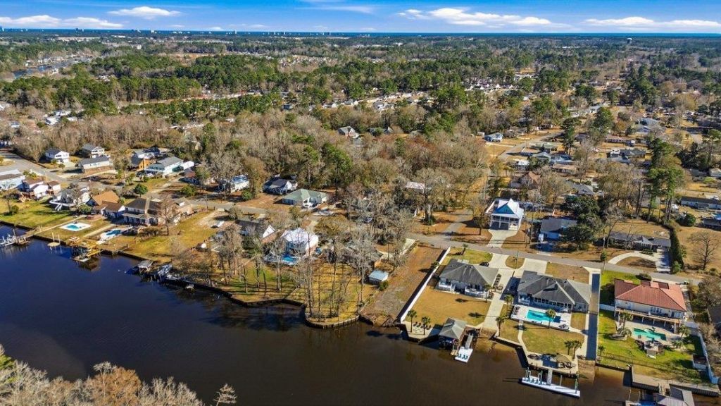 53 Smith Blvd. Photo 7