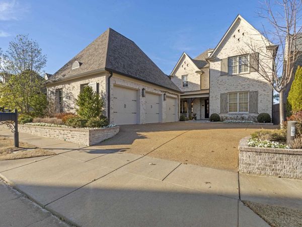 7868 EDMONTON PARK LN, Germantown, TN 38138