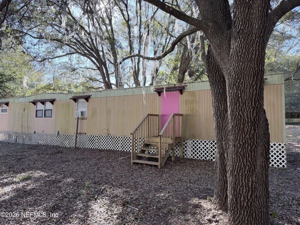 607 WILSON Drive, Interlachen, FL 32148