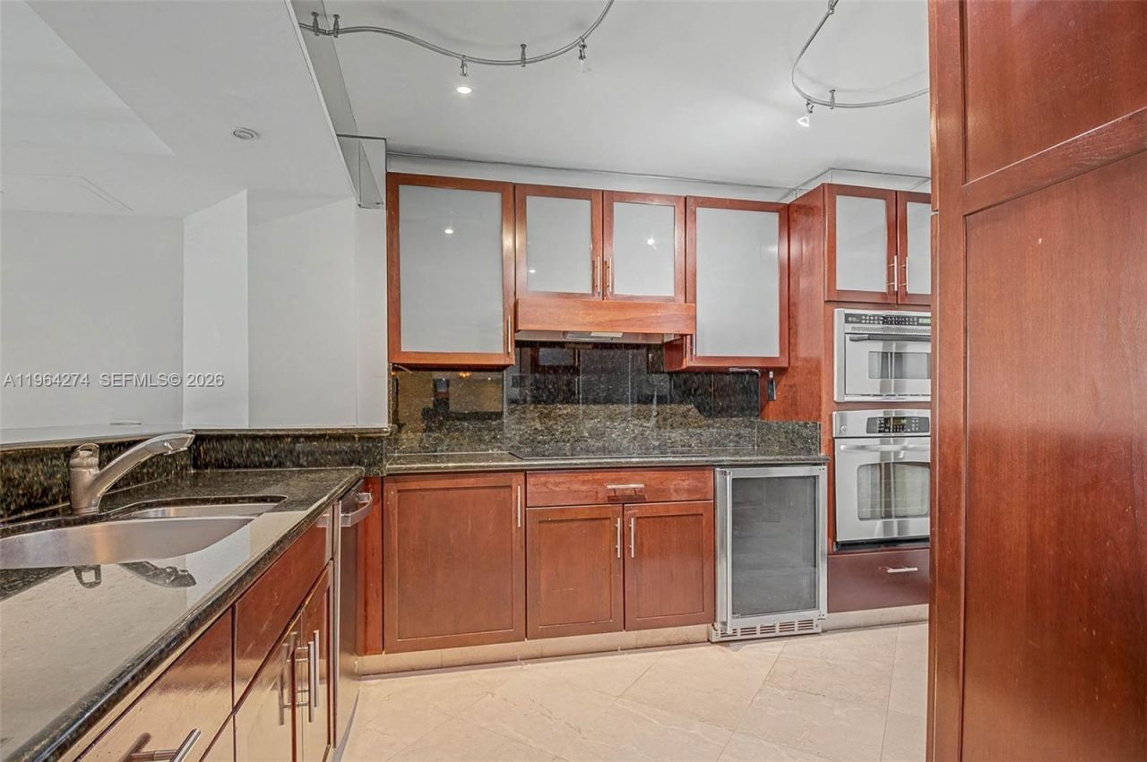 3 Grove Isle Dr, Unit C208, Miami, FL 33133 Photo