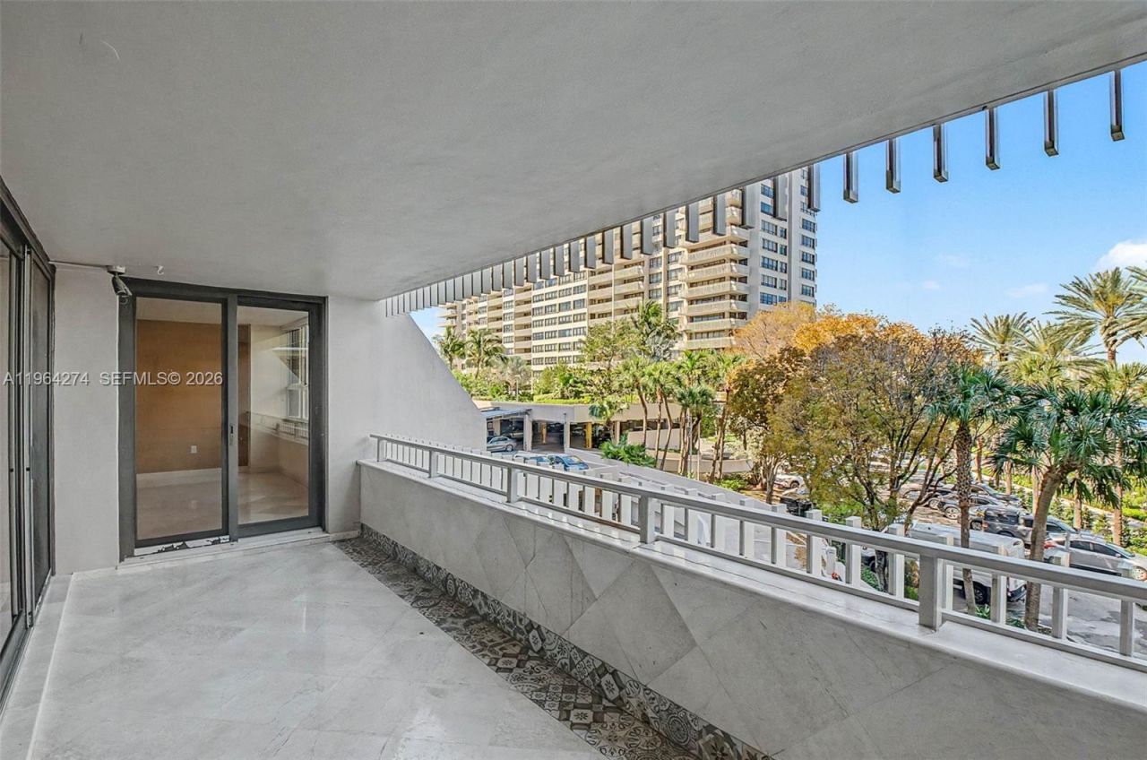 3 Grove Isle Dr, Unit C208, Miami, FL 33133 Photo