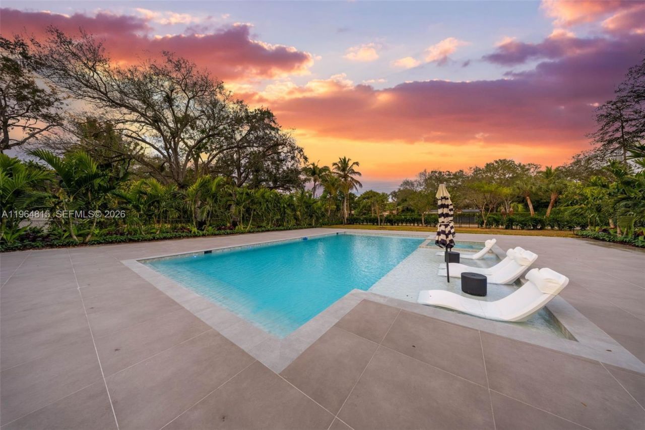 9381 SW 100 St, Miami, FL 33176 Photo