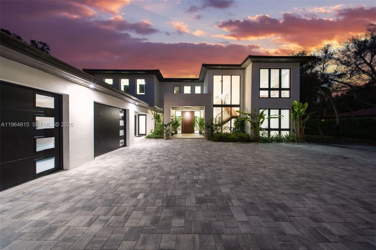 9381 SW 100 St, Miami, FL 33176 Photo