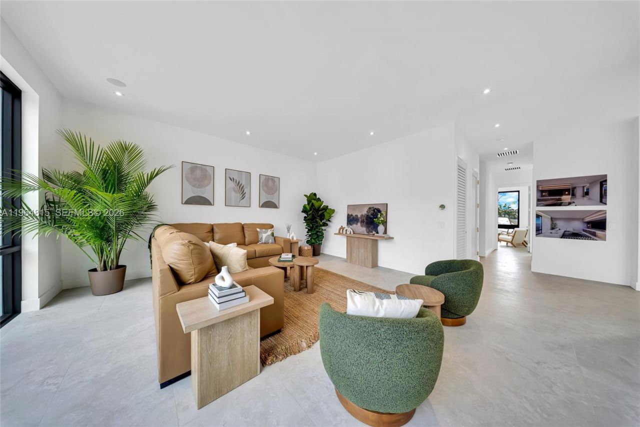 9381 SW 100 St, Miami, FL 33176 Photo