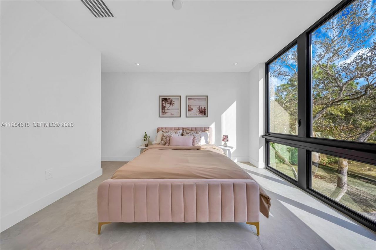 9381 SW 100 St, Miami, FL 33176 Photo