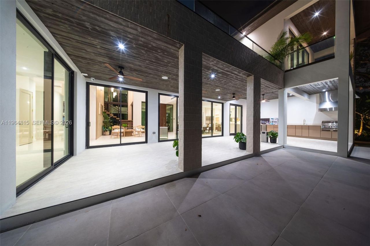 9381 SW 100 St, Miami, FL 33176 Photo