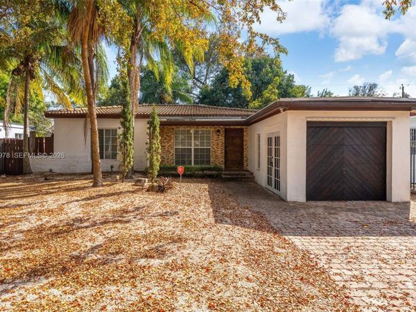 4220 SW 13th St, Miami, FL 33134