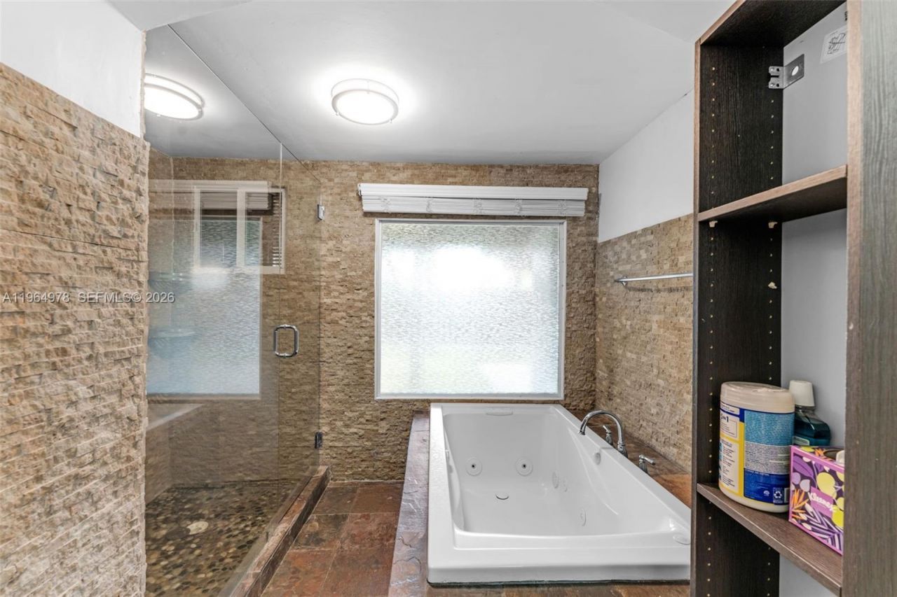 4220 SW 13th St, Miami, FL 33134 Photo