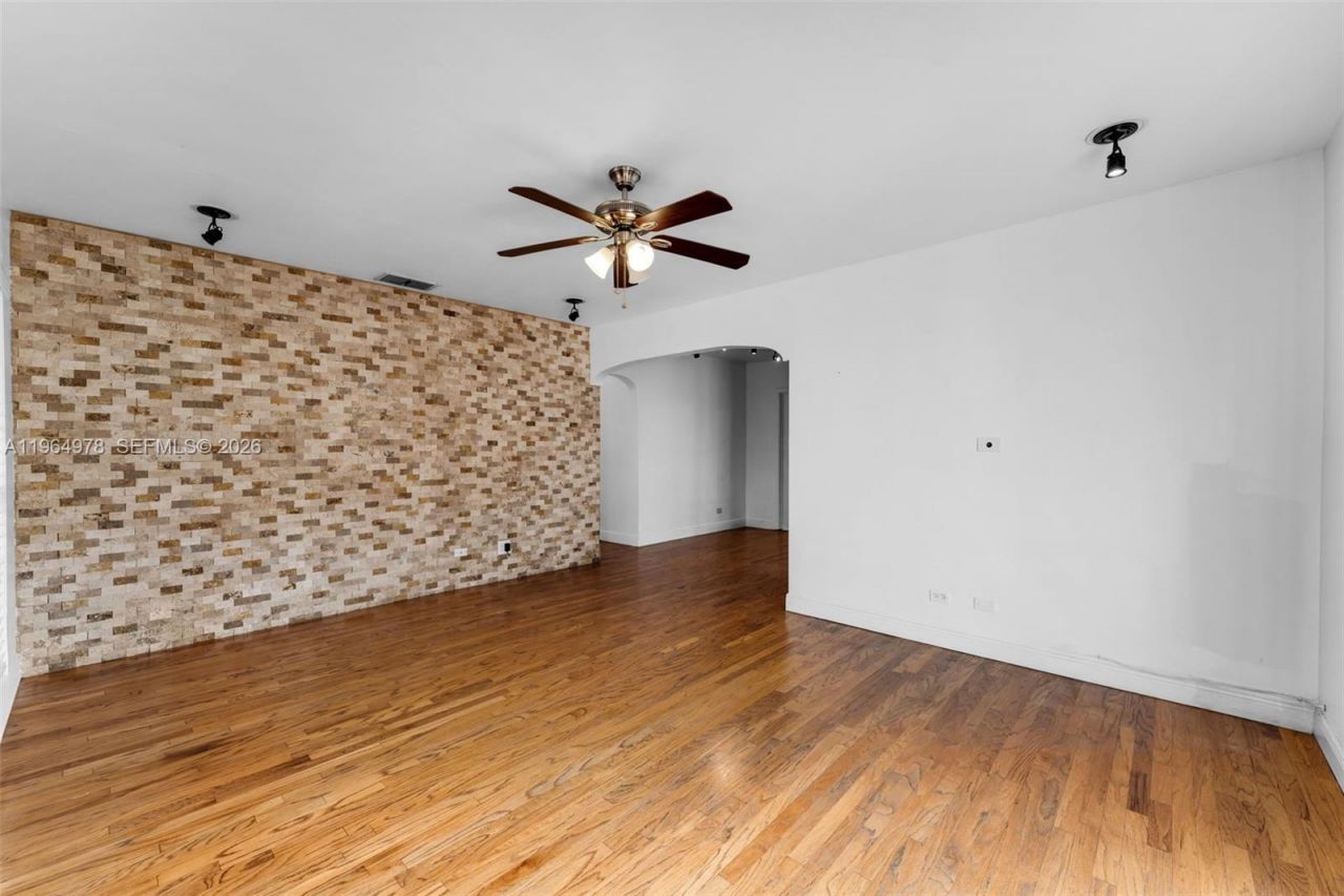 4220 SW 13th St, Miami, FL 33134 Photo