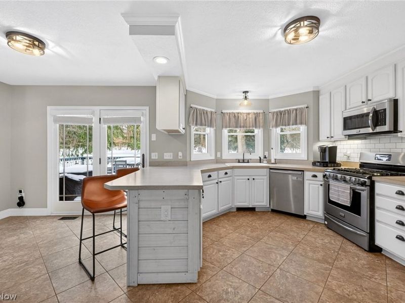 125 Glenshire Lane, Medina, OH 44256 Photo 2