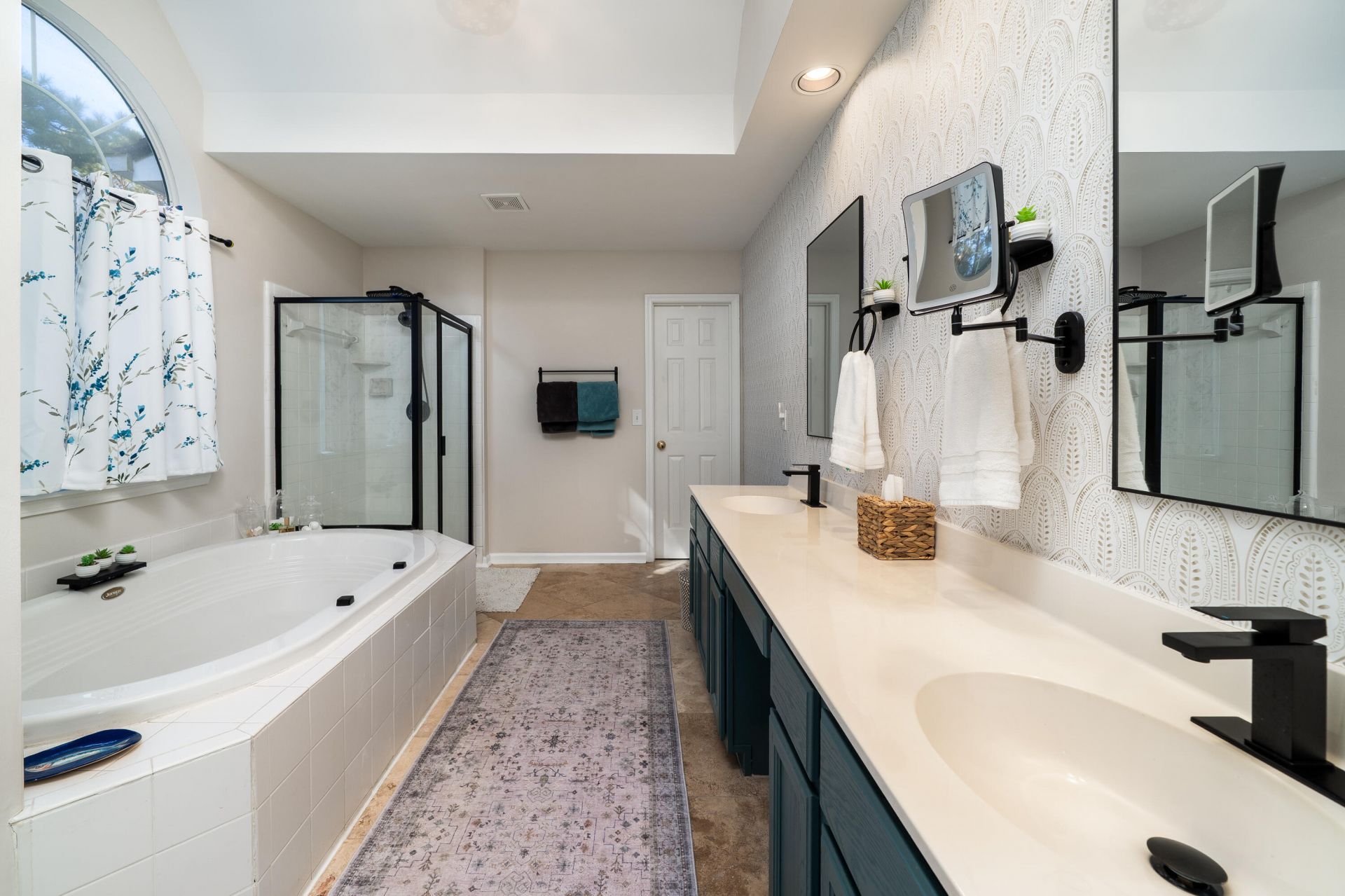 2876 Colonnade Drive Photo 13