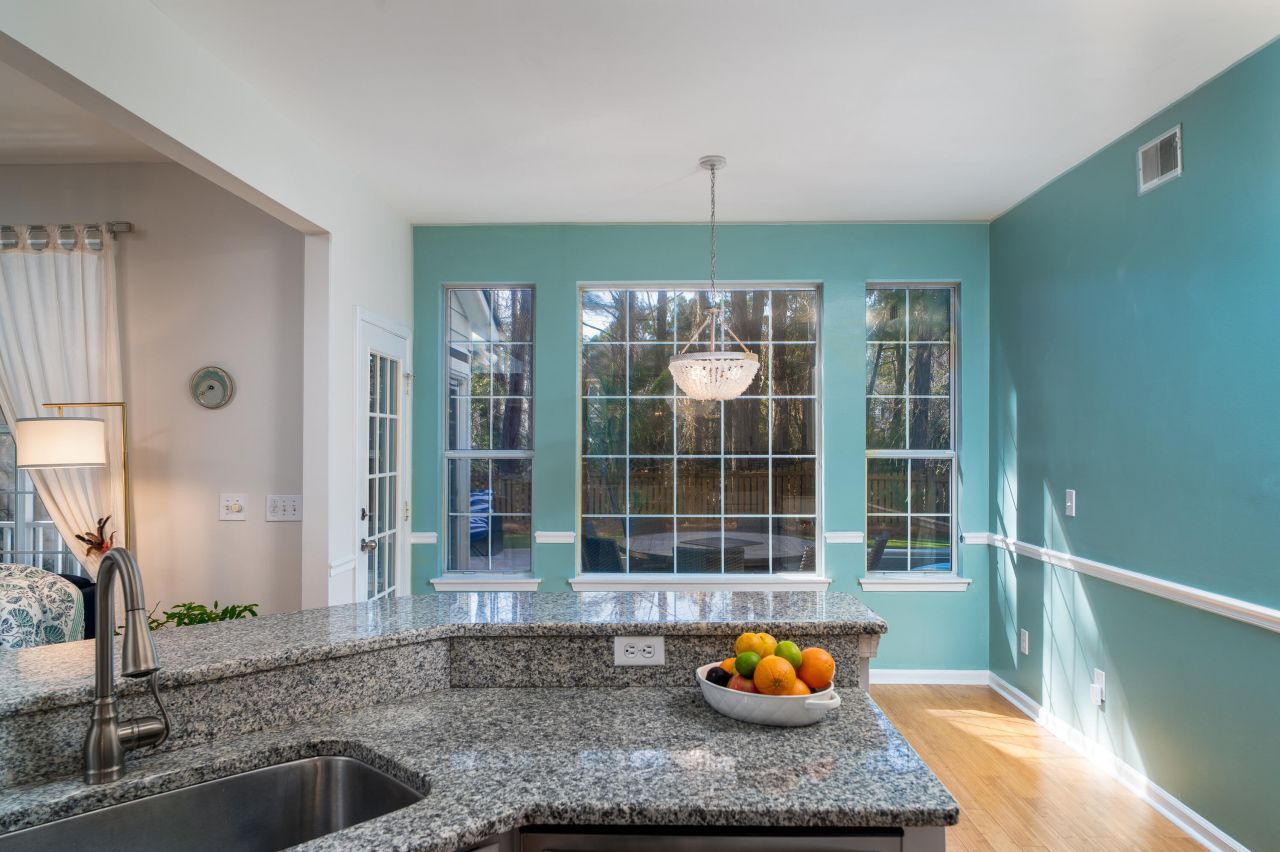 2876 Colonnade Drive Photo 16