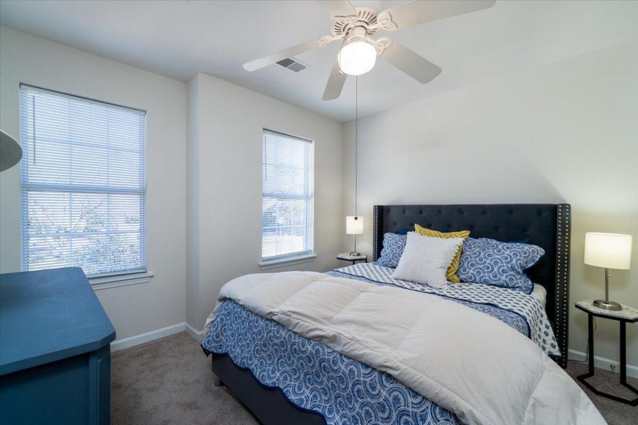 2876 Colonnade Drive Photo 19