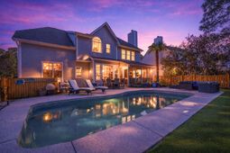 2876 Colonnade Drive photo 4