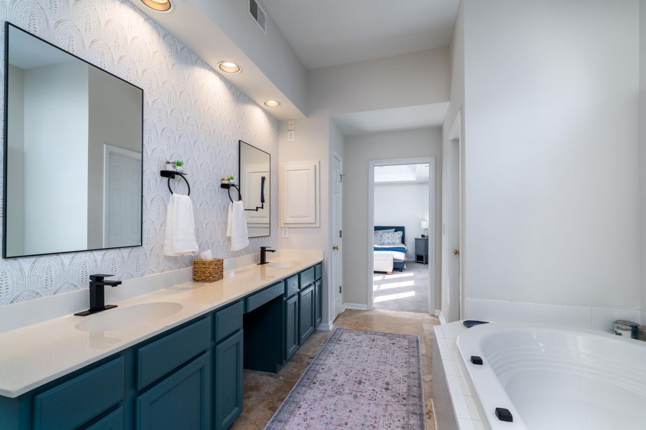 2876 Colonnade Drive Photo 25