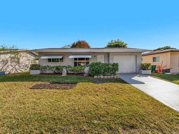 4924 NW 52nd Ct, Tamarac, FL 33319