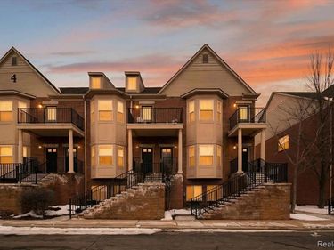 41602 Hamlet Lane, Novi, MI 48375