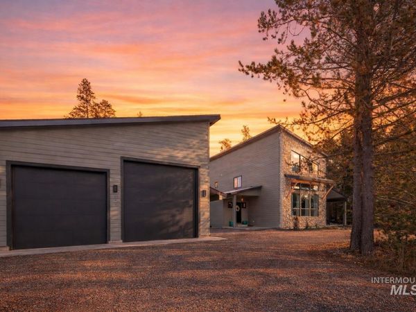 127 Jacks Loop, Donnelly, ID 83615