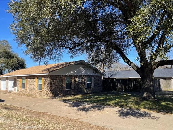 212 S 10th Avenue, Teague, TX 75860