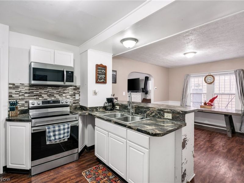 1464 Hollywood Street NE, Warren, OH 44483 Photo 3