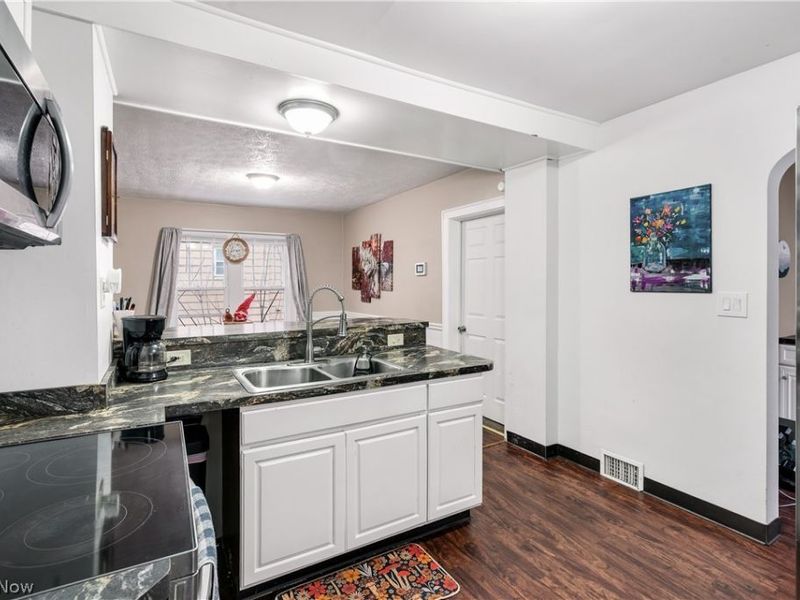 1464 Hollywood Street NE, Warren, OH 44483 Photo 4