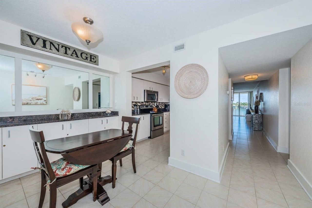 6083 Bahia Del Mar Circle, Unit 460, Saint Petersburg, FL 33715 Photo