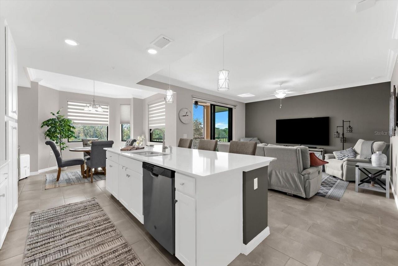 17626 Gawthrop Drive, Unit 207, Bradenton, FL 34211 Photo