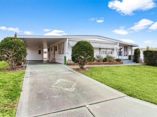 616 OLD COLONY ROAD, LEESBURG, FL 34748